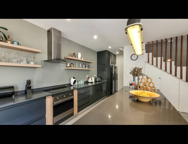 3 BEDROOM TOWNHOUSE FOR SALE IN PALM LAKES ESTATE